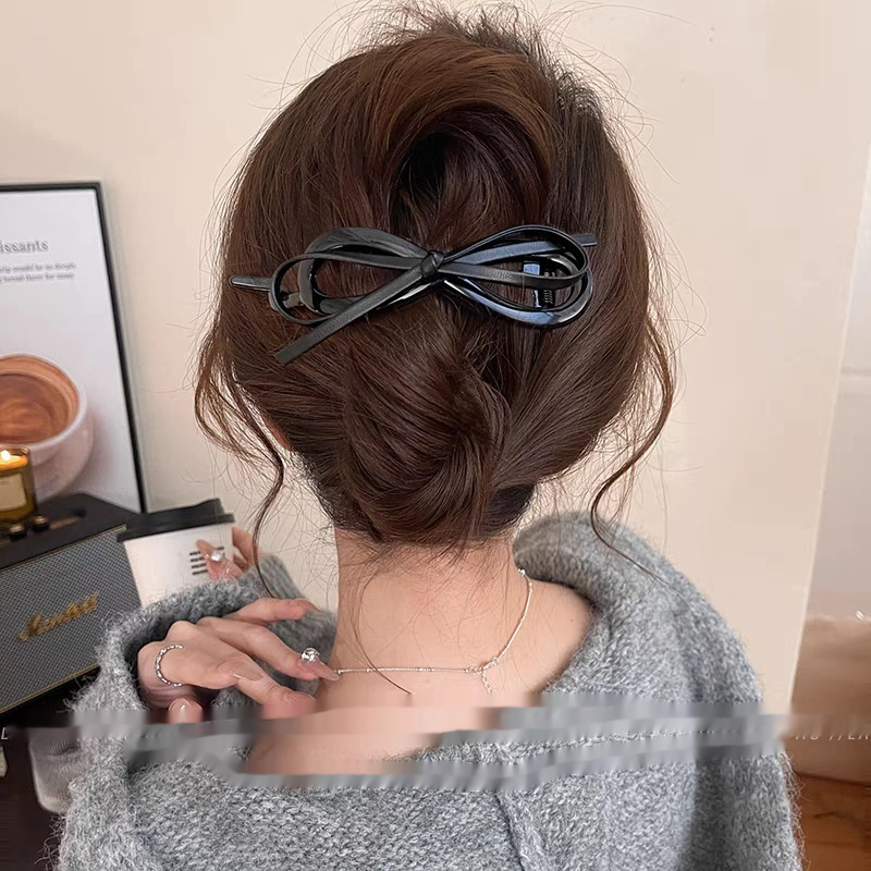 Hair Clip For The Back Of The Head A Subtly Luxurious - Image 2