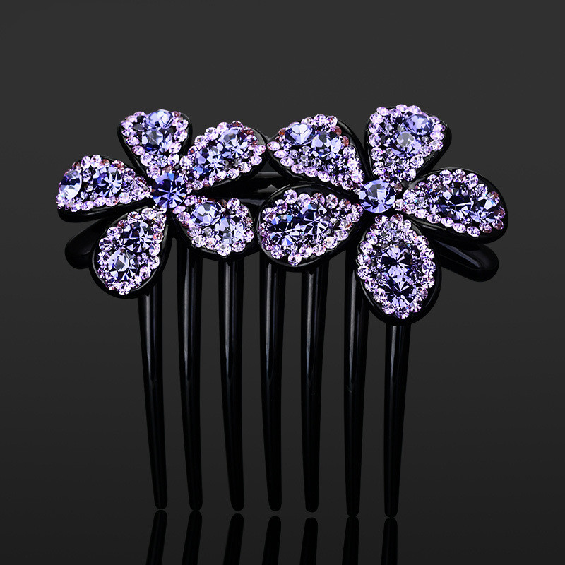 Inserting comb hair ornament - Image 4