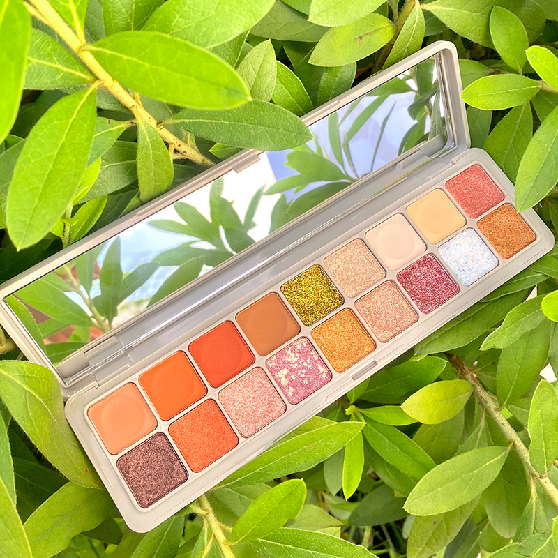 Glitter Pearlescent Waterproof Matte Smooth Eyeshadow - Image 3