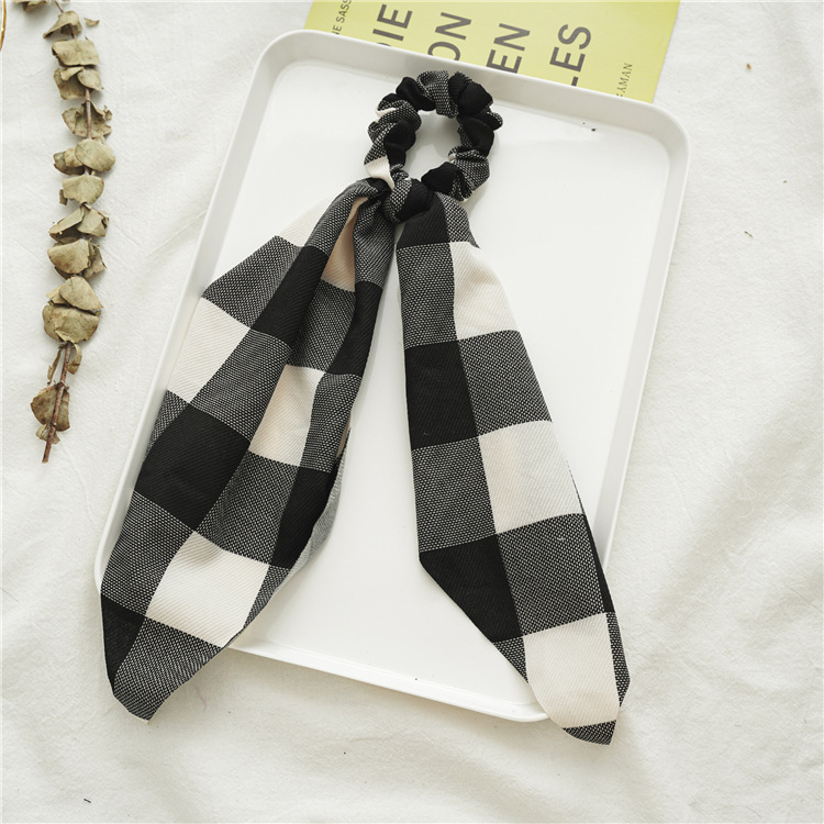 New Black And White Long Large Intestine Ring Streamer - Image 4
