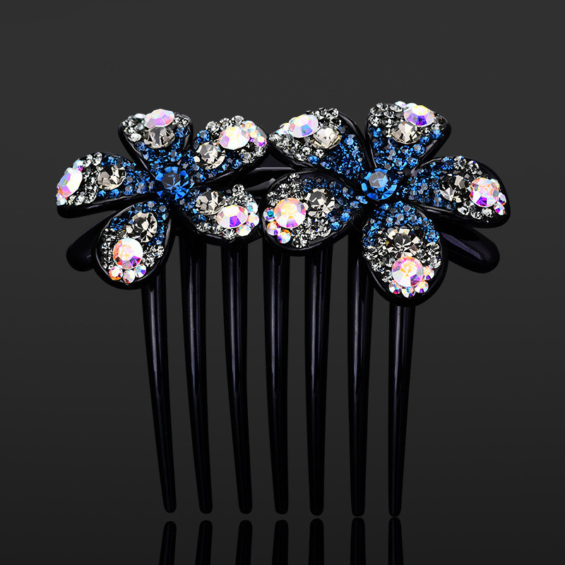 Inserting comb hair ornament - Image 3