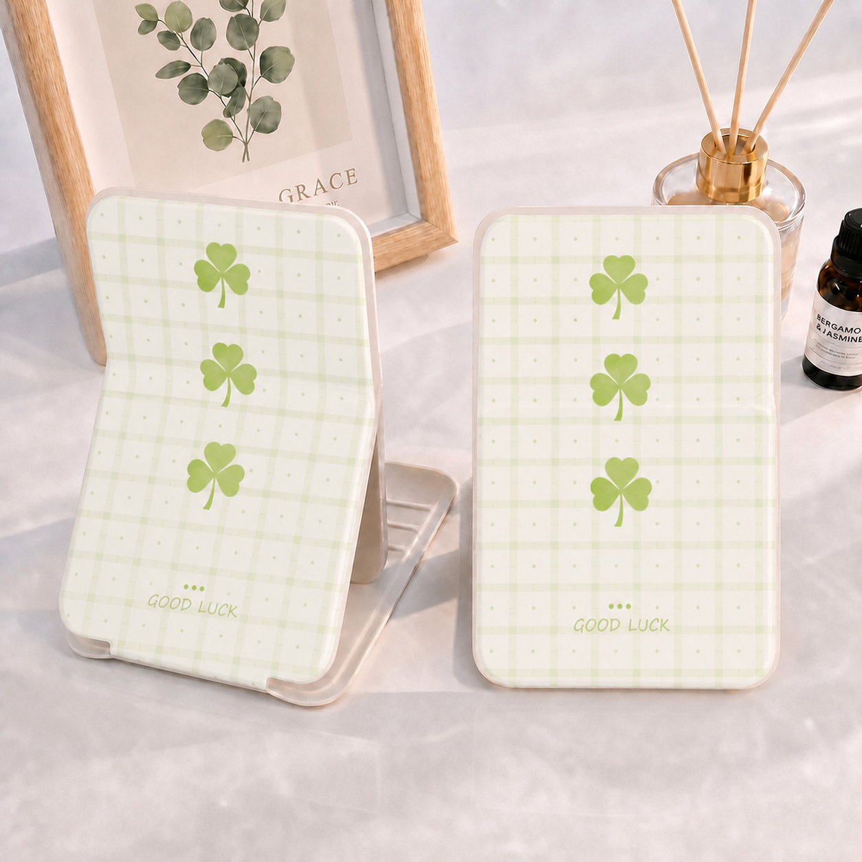 Lucky Clover Folding Compact Mirror Portable Pocket Double Sided Magnifying Makeup Mirror Travel Cosmetic Mirror Girls Gift Multiple Patterns Custom - Image 3