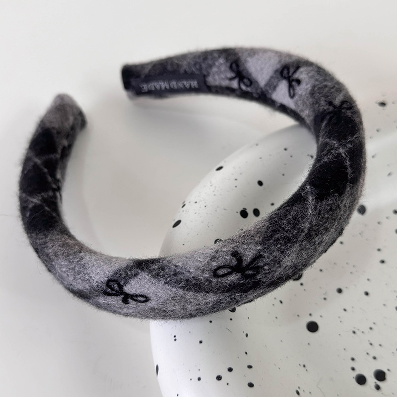 Women's French Retro Dots Knitted Headband - Image 6