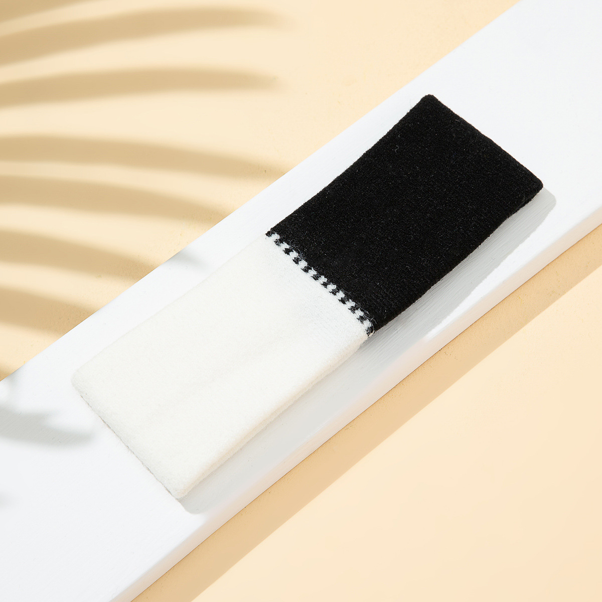 Elastic And Sweat-absorbing Panda Cows Pattern Sports Knitted Hair Band - Image 4