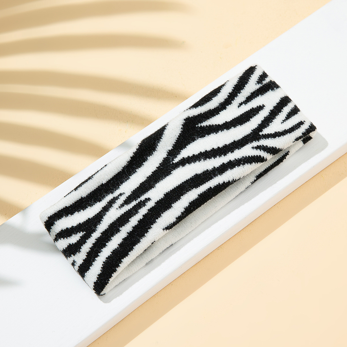Elastic And Sweat-absorbing Panda Cows Pattern Sports Knitted Hair Band - Image 11