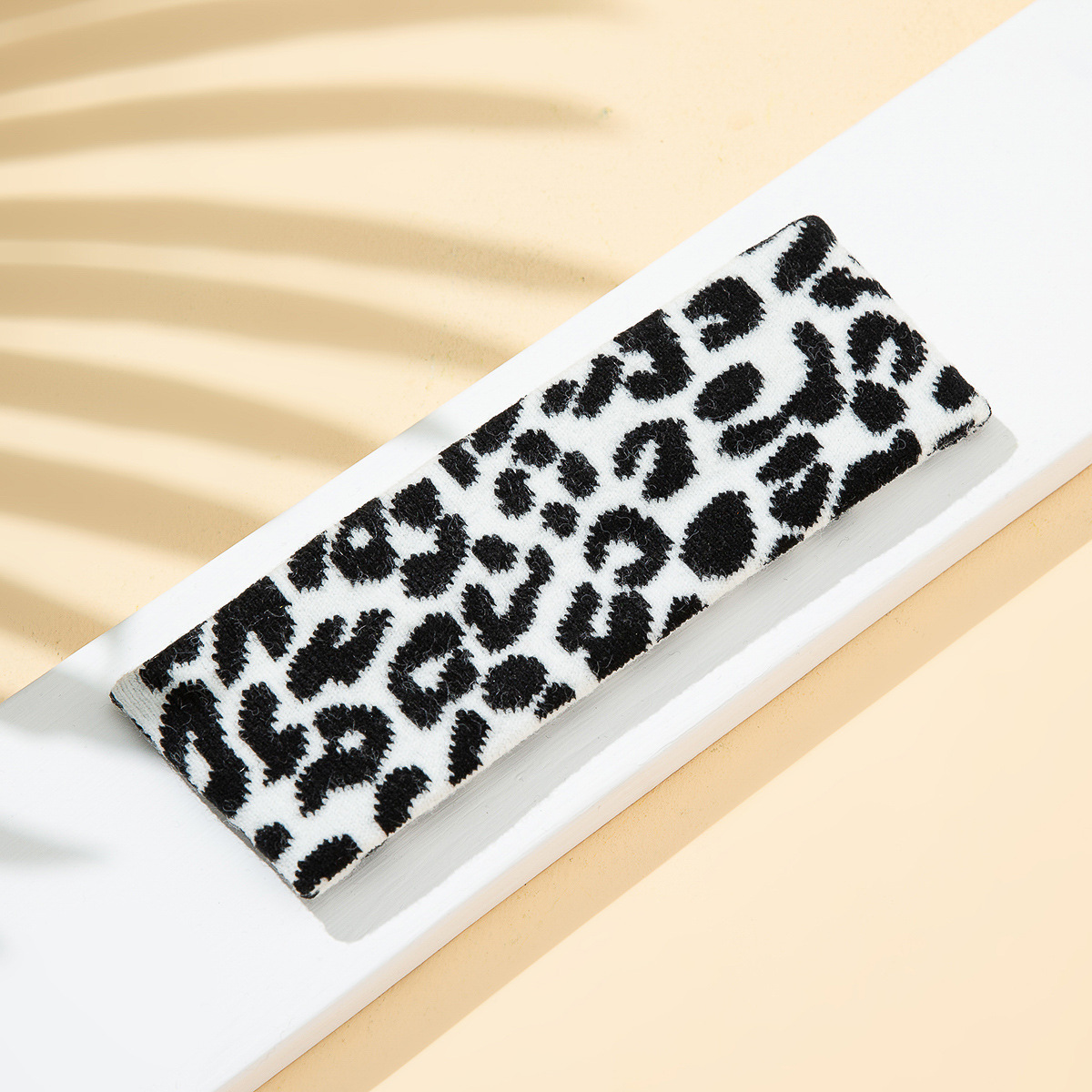 Elastic And Sweat-absorbing Panda Cows Pattern Sports Knitted Hair Band - Image 10