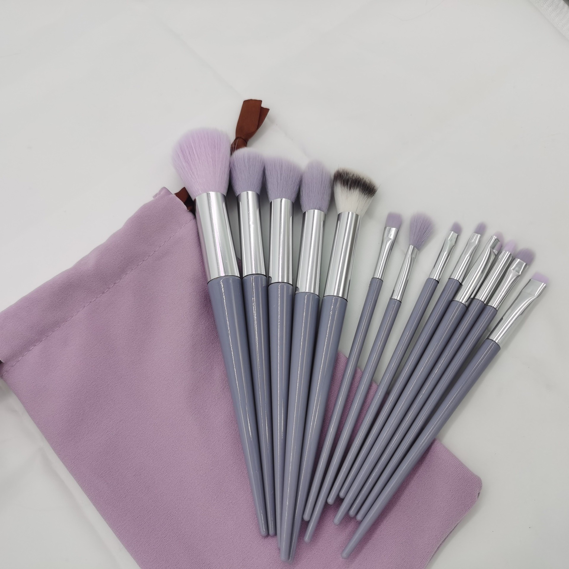 13 PCs Purpleflower Holly Leaf Makeup Brushes Suit Soft Hair - Image 4